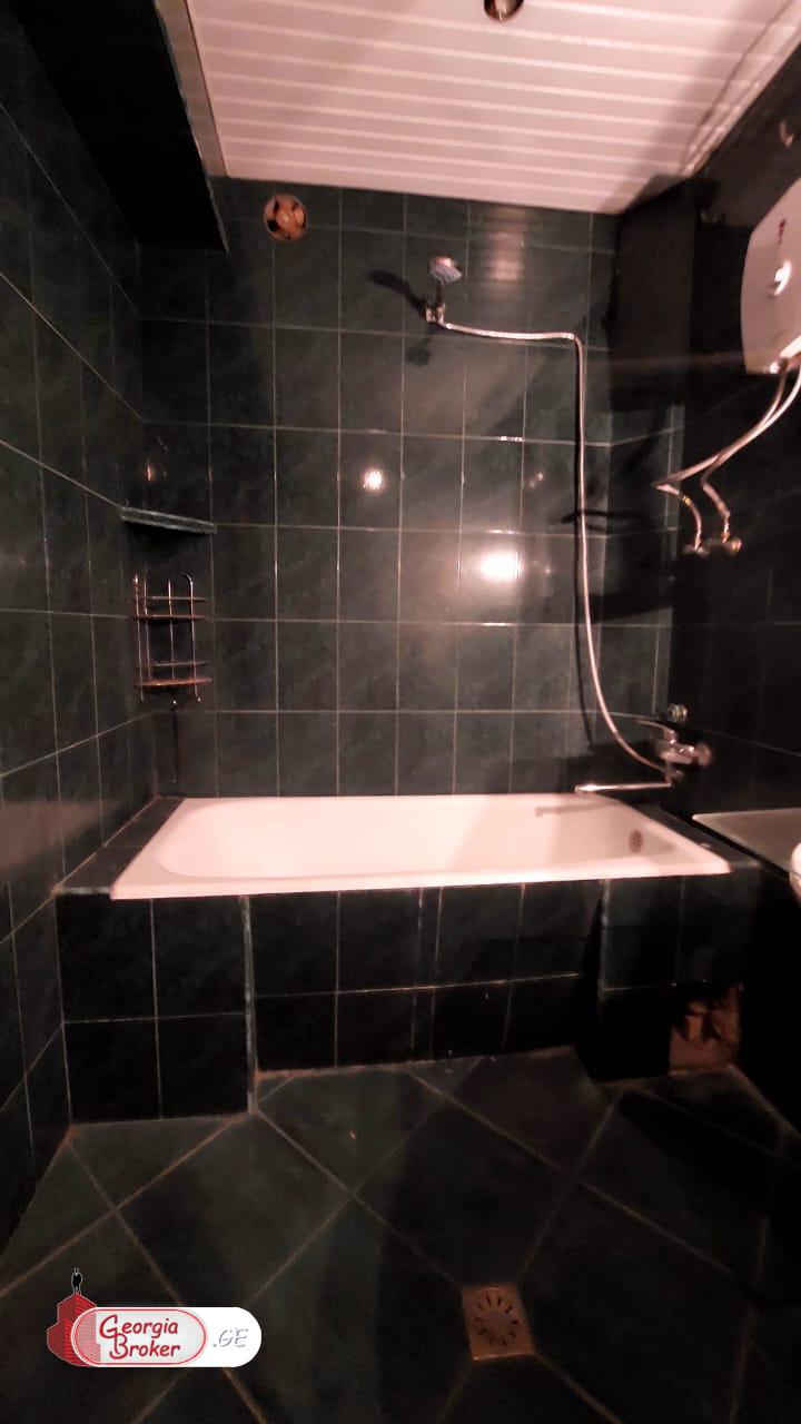 old repaired 6-room apartment for sale